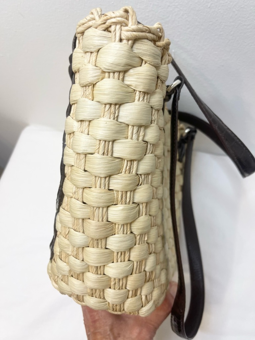 Brighton “Lyric “ Woven Straw Tote with Dark Brown Leather Trim and Heart Charm - Picture 11 of 13